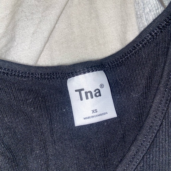 2 TNA Cropped Tanks - Picture 4 of 4